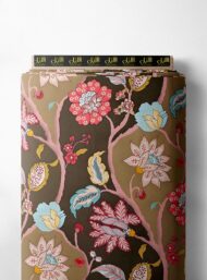 Petal flower style with red,green colors