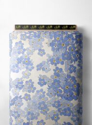 Bloom flower style with blue,white colors