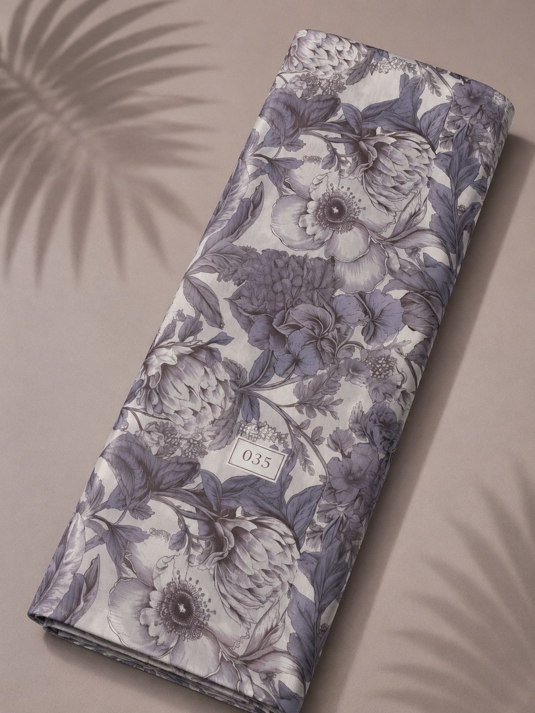 LAI-0035_1.jpeg Petal flower style with grey,white colors - Image 1